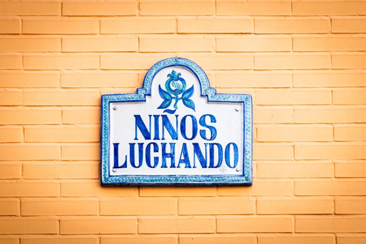 Ninos Luchando Granada Kültér fotó